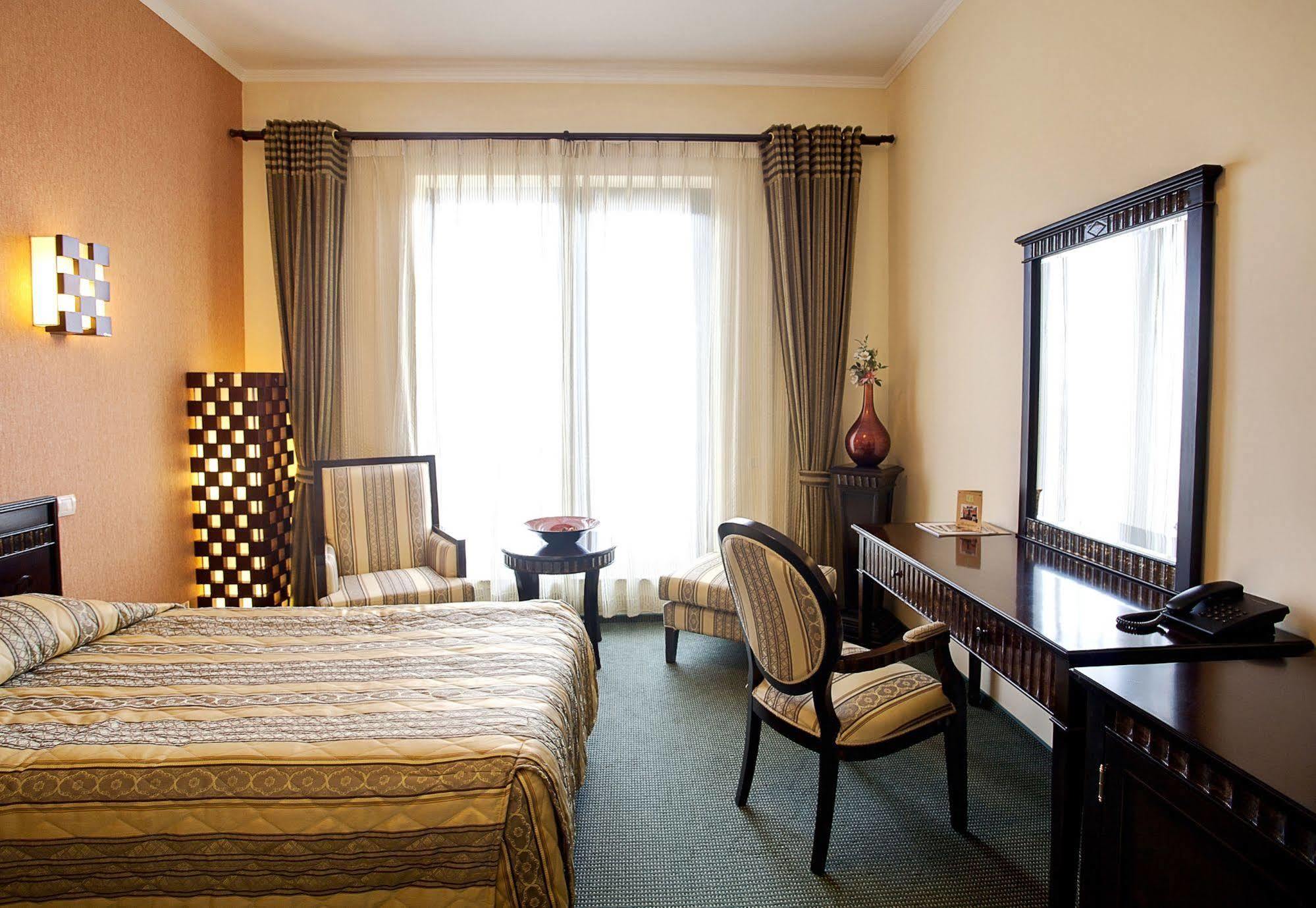 Hotel Tecadra Pipera Exteriér fotografie